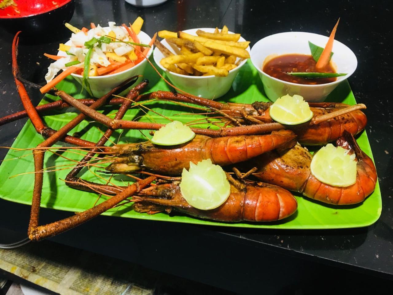 Shan Guest And Restaurant Nilaveli Esterno foto